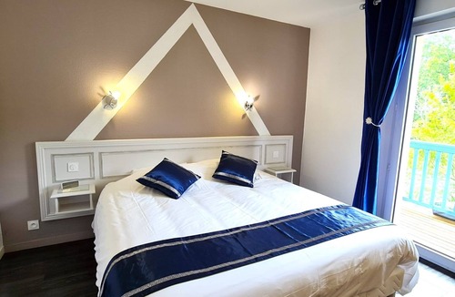 Lurbe-Saint-Christau Hotel | Hostellerie du paon blanc