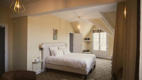 Saint-Pierre-du-Vauvray Hotel | Hostellerie Saint Pierre