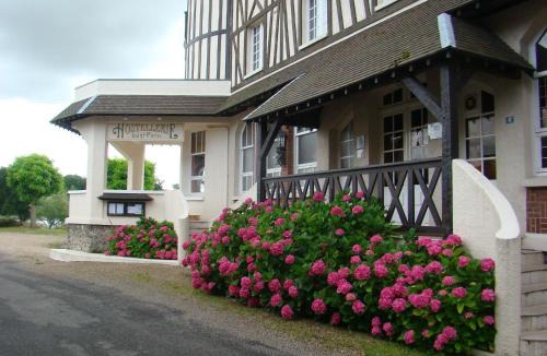 Saint-Pierre-du-Vauvray Hotel | Hostellerie Saint Pierre
