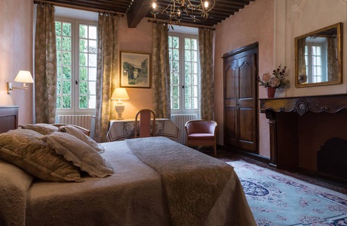 Vaison-la-Romaine Hotel | Hostellerie Le Beffroi