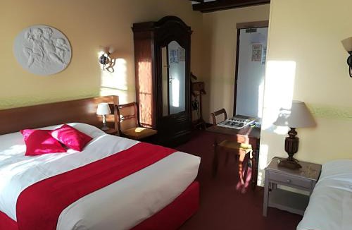 Creully Hotel | Hostellerie Saint Martin- Logis Hôtel et Restaurant