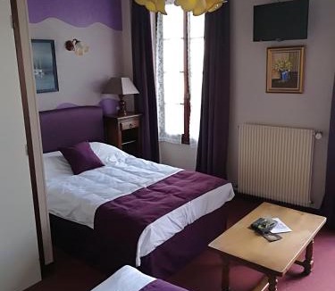 Creully Hotel | Hostellerie Saint Martin- Logis Hôtel et Restaurant