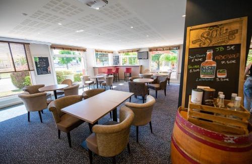 Beauvais Hotel | Hostellerie Saint Vincent Beauvais Aeroport