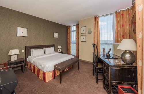 Beauvais Hotel | Hostellerie Saint Vincent Beauvais Aéroport