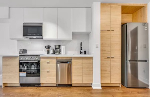 CityPlace Hotel | HostlyStays Luxury Suites