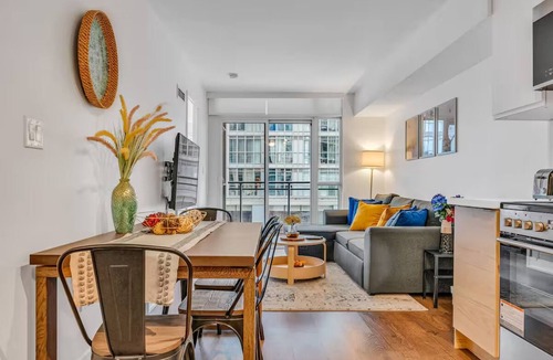 CityPlace Hotel | HostlyStays Luxury Suites