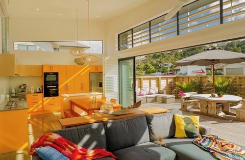 Whitianga House | Hosts on the Coast All Decked Out