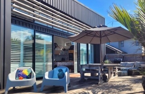 Whitianga House | Hosts on the Coast All Decked Out