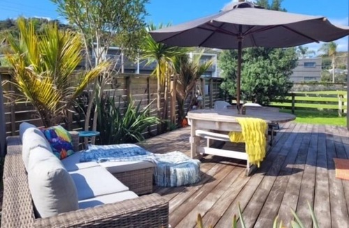 Whitianga House | Hosts on the Coast All Decked Out