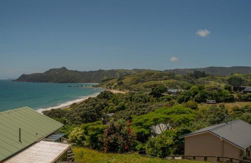 Rings Beach House | Hosts on the Coast Ātaahua.