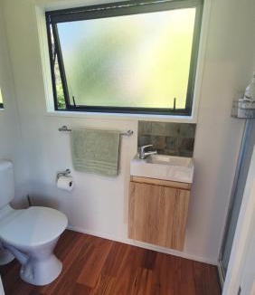 Whitianga House | Hosts on the Coast Fernhaven Cabin