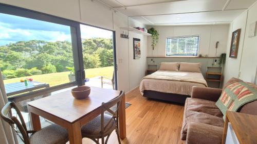 Whitianga House | Hosts on the Coast Fernhaven Cabin