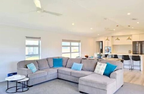 Whitianga House | Hosts on the Coast Jackman Satisfaction