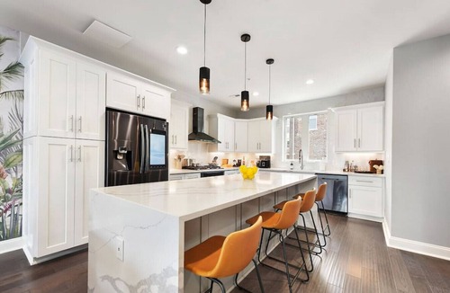 Lower Lawrenceville House | ★ HostWise Stays ★ Skyline Views | Rooftop Deck & Gourmet Kitchen