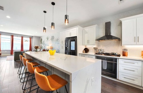Lower Lawrenceville House | ★ HostWise Stays ★ Skyline Views | Rooftop Deck & Gourmet Kitchen