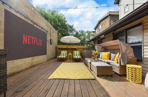 Shadyside Apartment | HostWise Stays - Theater Deck | Podcast Studio | Kid Friendly!