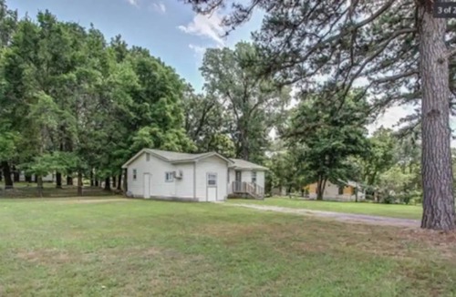 Tahlequah House | Hot coffee, firewood and more.