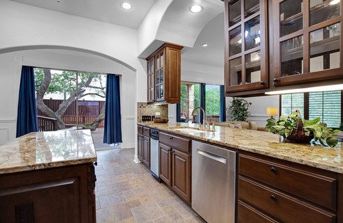 The Hielscher House | Hot Outdoor 8-personSpa, 5-bedroom house, Green belt