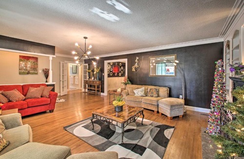 Hot Springs House | Hot Springs Home: Walk to Oaklawn!