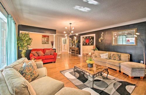 Hot Springs House | Hot Springs Home: Walk to Oaklawn!