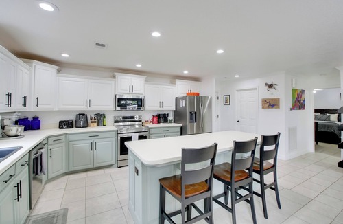 Hot Springs Apartment | Hot Springs Retreat w/Fireplace on Lake!