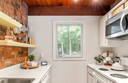 Stowe Area Condo | Hot Toddy: Cozy Fireplace | Stylish | Convenient