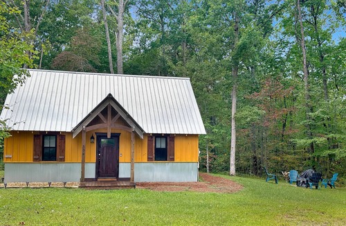 Rising Fawn Cabin | Hot Tub - 2BR + Loft Cabin - 2 mi to Cloudland