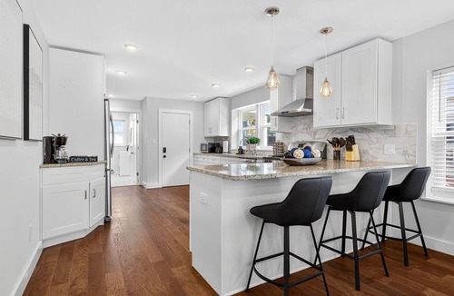 Somerville House | Hot Tub 3BR Somerville: Parking, Fire Pit, Near T