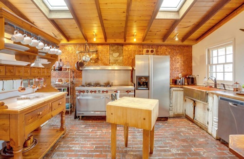 Clifford House | Hot Tub Access: Historic Group Getaway in Amherst!