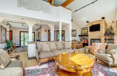 Quandary Village House | Hot Tub and Mtn Views Pristine Breckenridge Home!