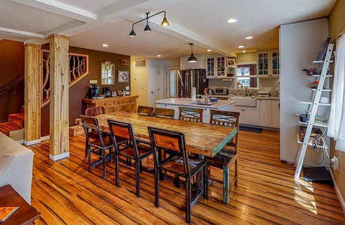 Kings Beach House | Hot Tub & Backyard - Walk 2 Blocks to Lake & Restaurants