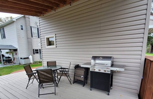 Confluence House | Hot Tub! Book Now for Spring and Summer!