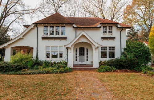 Greensboro House | Hot Tub - Chefs Kitchen-Fenced Yard- Historic Home