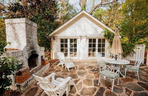 Greensboro House | Hot Tub - Chefs Kitchen-Fenced Yard- Historic Home