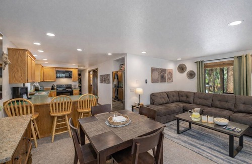Leavenworth Cabin | Hot Tub | Deck | Firepit | Boat Parking | BBQ