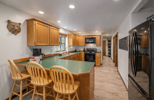 Leavenworth Cabin | Hot Tub | Deck | Firepit | Boat Parking | BBQ