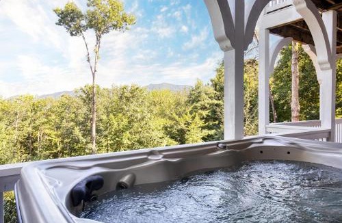 Swannanoa House | Hot Tub, Deck w/Breathtaking Mountain Views