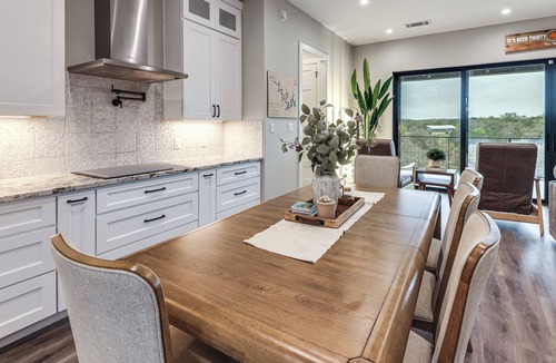 Oatmeal House | Hot Tub, Dock & View! Lakefront Marble Falls Home