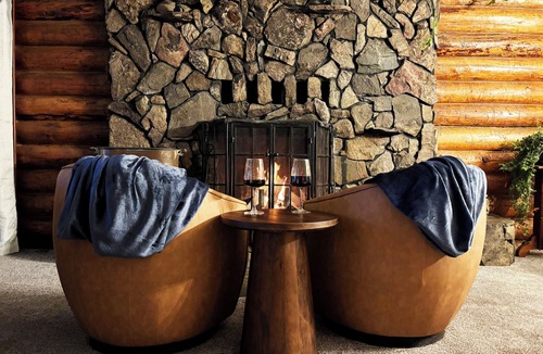 Oroville House | Hot Tub EV Views Games BBQ