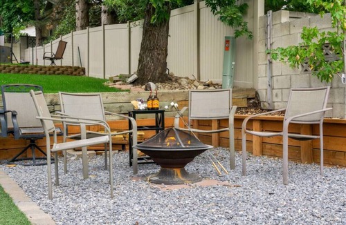 Sandy Apartment | Hot Tub|Family Getaway |Near to Ski Resorts
