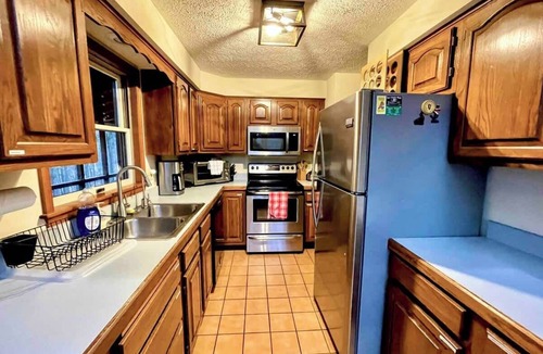 Berkeley Springs Cabin | Hot Tub, Fire Pit, Deck, Screened Porch & More