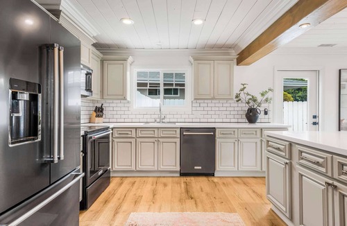 San Luis Obispo House | Hot Tub, Fire Pit, Bocce, Trampoline & Sleeps 11!