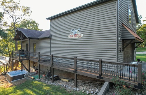 Gravois Mills House | Hot Tub, Fire Pit, Awesome Loft & Amazing Views!