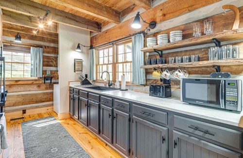 Cherokee Cottage | Hot Tub, Fire Pit & Creek Access: Whittier Cabin!