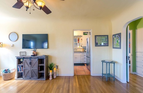 Nob Hill House | Hot Tub+Fire Pit+Gated Property+Walkers Paradise