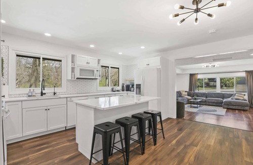 Loves Park House | Hot Tub - Fire Pit - Game Room - King Suite - Pets