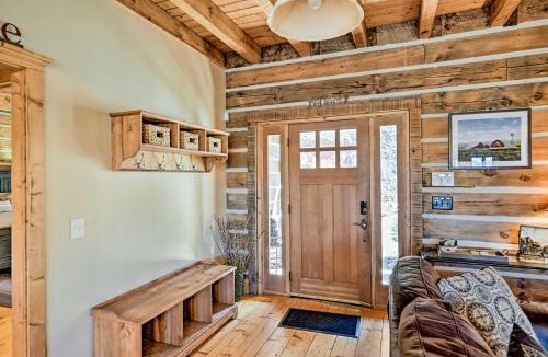 Franklin House | Hot Tub & Fire Pit: Getaway Near Nantahala Gorge!