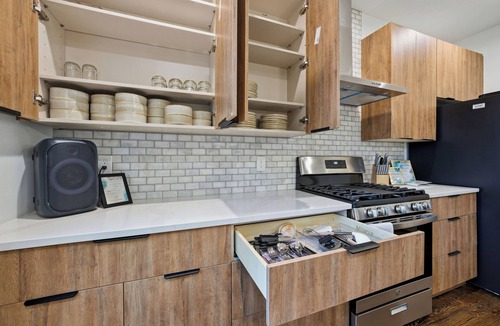 Atlanta House | Hot Tub, Fire Pit, Office+Monitors, Walk2Beltline