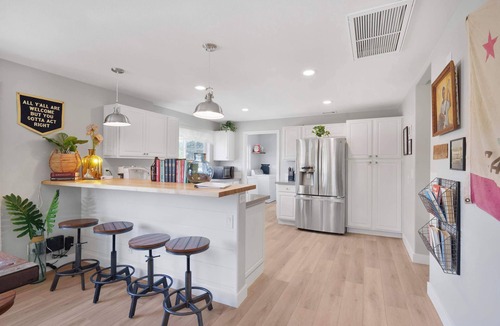 Los Alamos House | Hot Tub, Fire Pit, Pet Friendly, Walk to Bell St