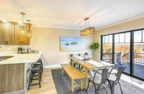Suttons Bay House | Hot Tub & Fire Pit: Suttons Bay Home Near Wineries